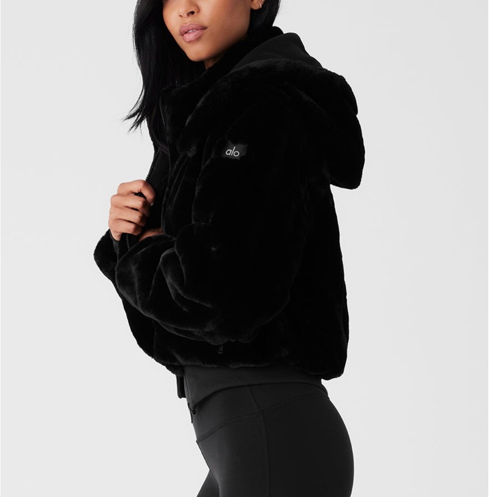 ALO Yoga Black faux fur foxy jacket - Picture 3 of 7